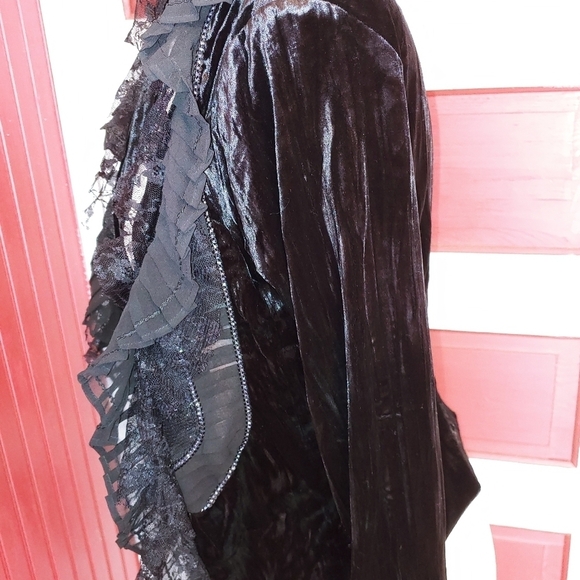Goth Velvet Ruffle Button Top S - Picture 2 of 6